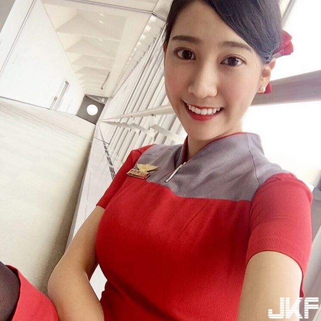 遠航爆乳「Ｇ奶空姐」穿什麼衣服都遮不住豐滿的上圍！身材超有料還有纖細長腿&#8230;..